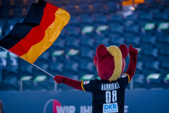KLAHN_11-1-.jpg