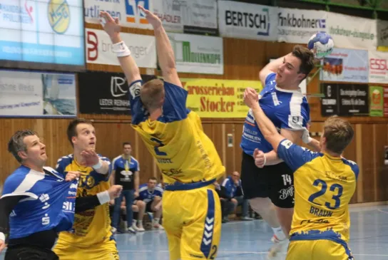 VfLPfullingen_HSGKOnstanz_NiklasRothbeimWurf.jpg